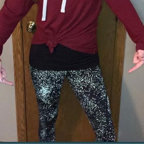 Black Reflective Pocket Light n Tight Hi-rise 7/8 24" Size 14-16 - Picture 4 of 4